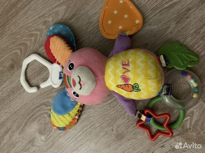 Набор погремушек и прогрызателей