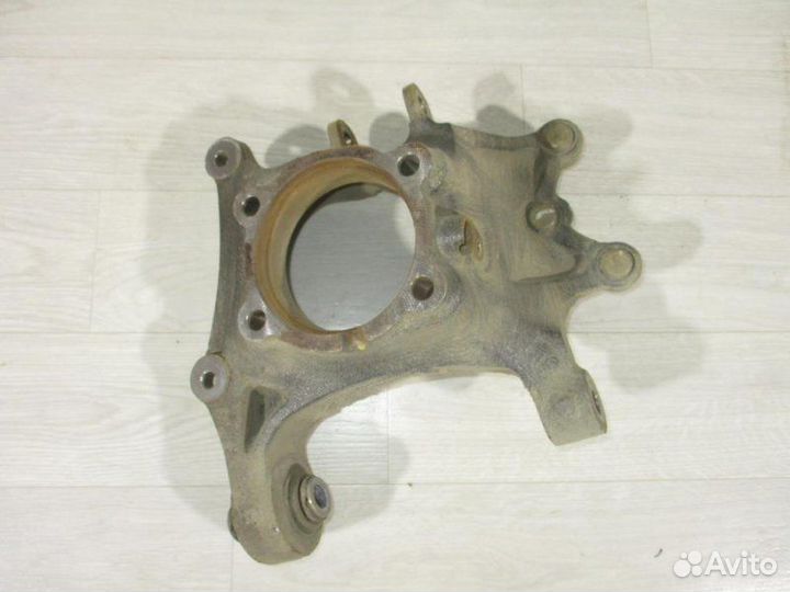 Кулак задний правый Kia Sorento Prime