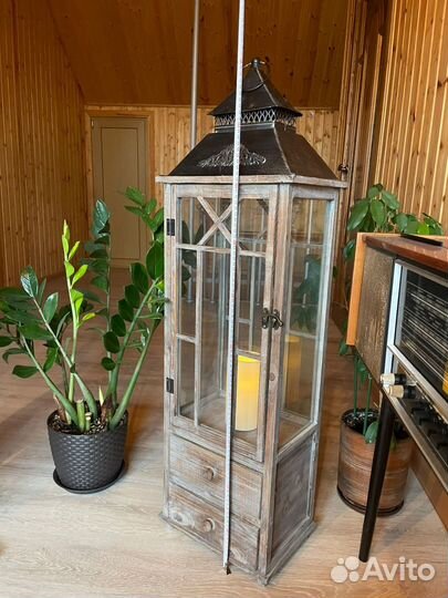 Большой деревянный фонарь-подсвечник