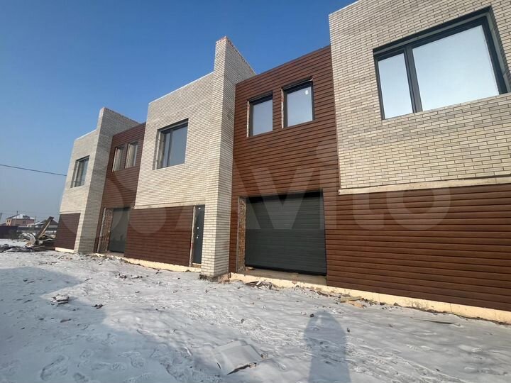 Дом 199 м² на участке 2,5 сот.