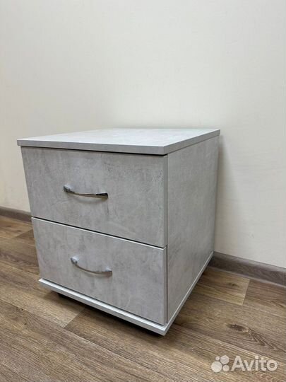 Тумба прикроватная