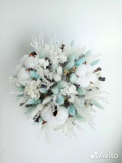 Композиция из сухоцветов