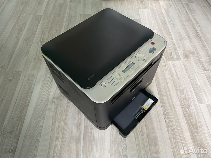 Мфу лазерный цветной Samsung CLX-3185 с доп карт