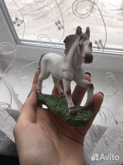 Фигурка глиняная лошадь