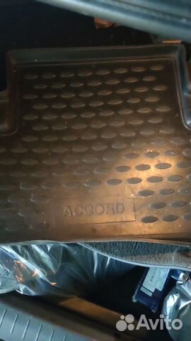 Автомобильные коврики резиновые