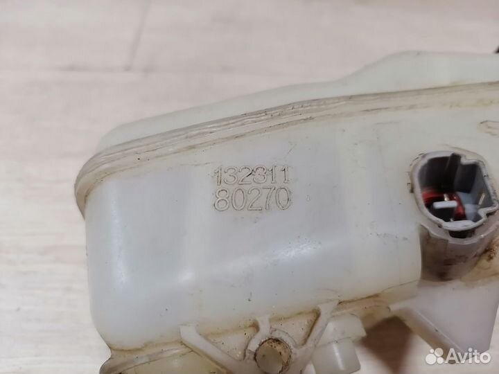 Бачок тормозного цилиндра Auris Corolla 150