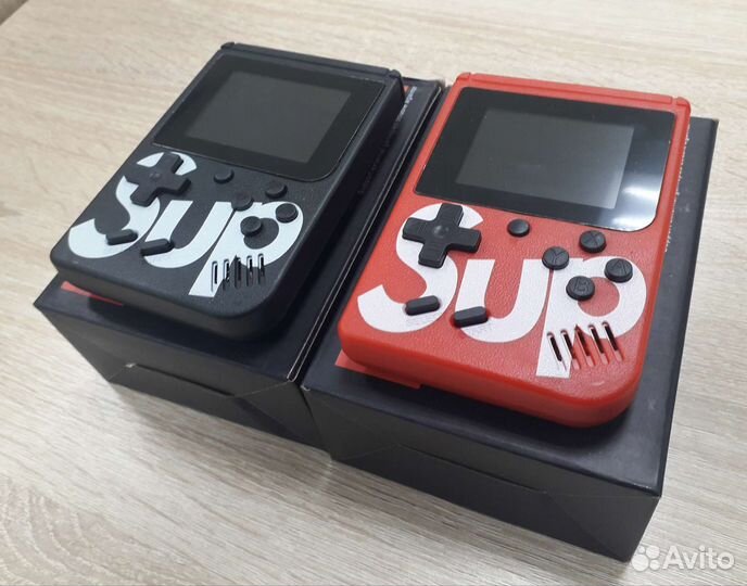 Портативная консоль с дисплеем