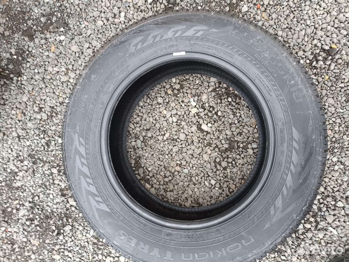 Nokian Tyres WR SUV 4 235/65 R18 110H