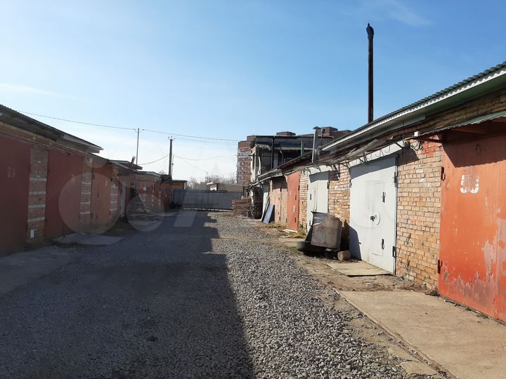 Гараж, > 30 м²