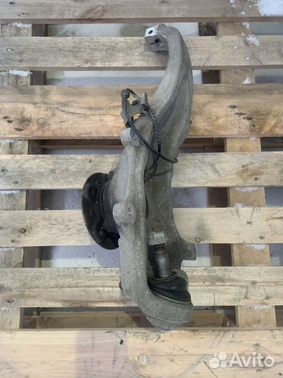 Поворотный кулак передний bmw 7 f02