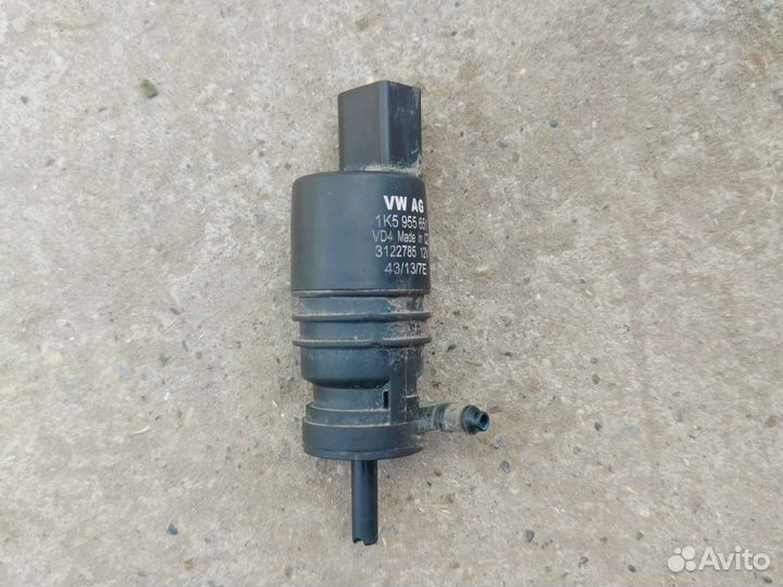 Моторчик стеклоомывателя Volkswagen Polo Sedan