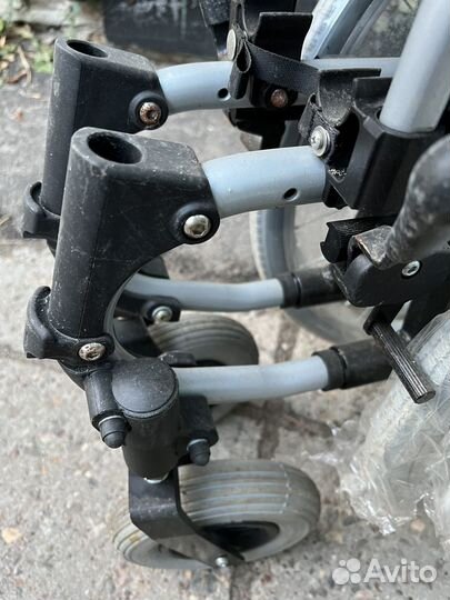 Инвалидная коляска