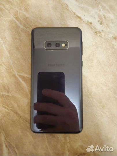 Samsung Galaxy S10e, 6/128 ГБ
