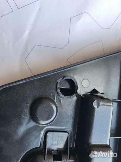 Крюк буксировочный audi a8 d3