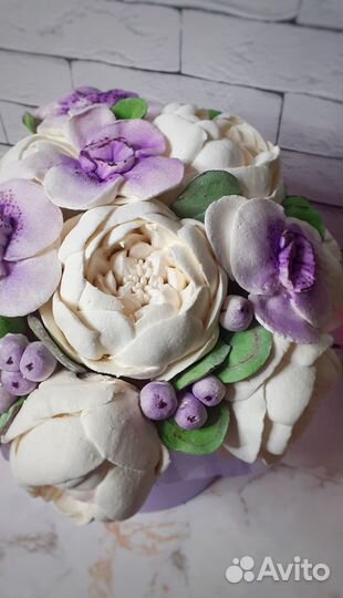 Съедобный букет в шляпной коробке