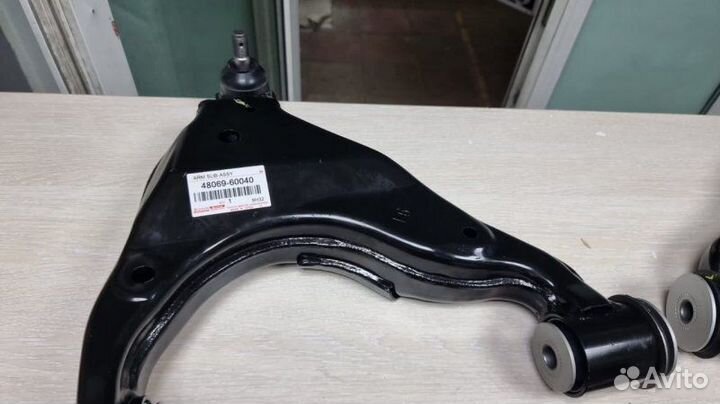 Рычаги нижние Toyota Land Cruiser Prado 150