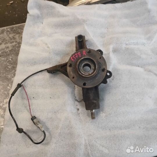 Поворотный кулак передний правый Peugeot 308 T7