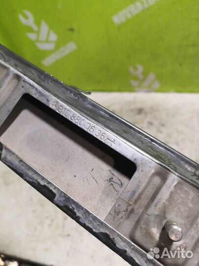 Молдинг бампера передний правый Мерседес Бенз 21