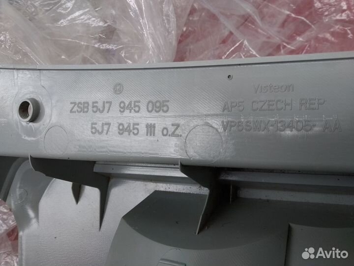 Фонарь задний левый Skoda Roomster