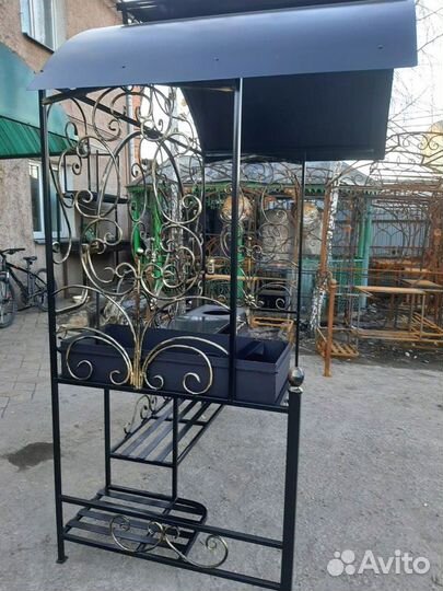 Кованый мангал с печкой и крышей