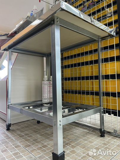 Стол из нержавеющей стали