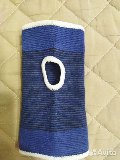 Бандаж напульсник фиксатор запястья