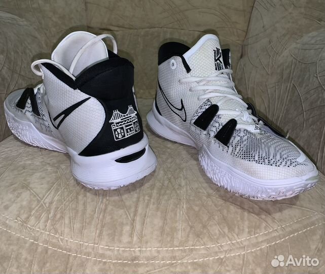 Баскетбольные кроссовки nike kyrie 7