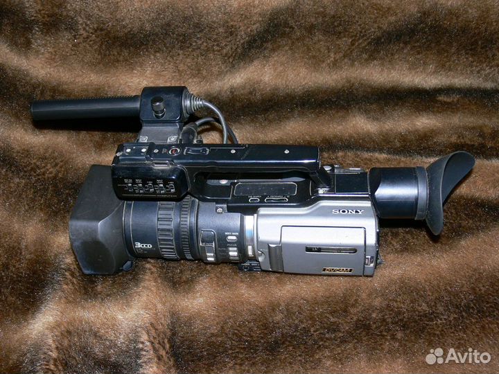 Профессиональная видеокамера sony DSR-PD170P