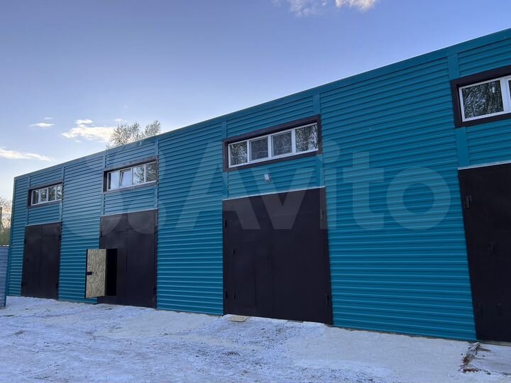 Гараж, > 30 м²