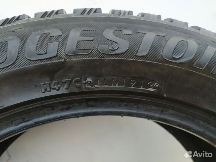 Bridgestone Blizzak Spike-01 235/55 R18