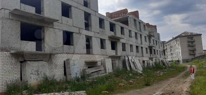 Здание, 3000 м²