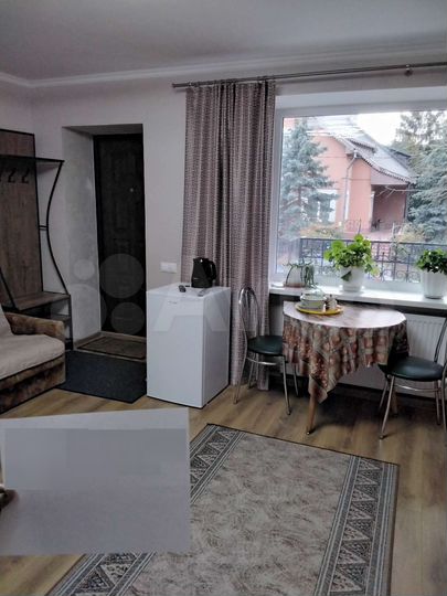 Комната 35 м², 1/3 эт.