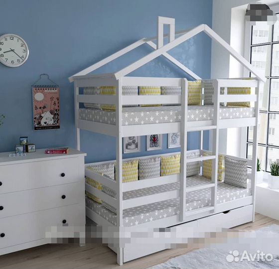 Детская двухъярусная кровать