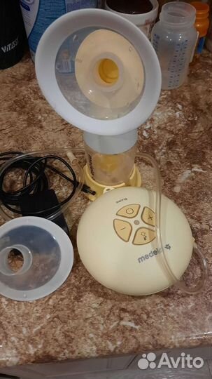 Молокоотсос электрический Medela Swing Flex