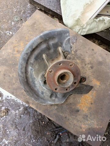 Рено Меган 2 поворотный кулак правый