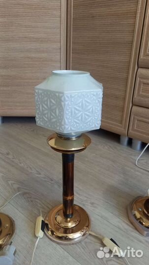 Лампа настольная