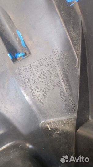 Фара (передняя) Hyundai H-1 Starex, 2011