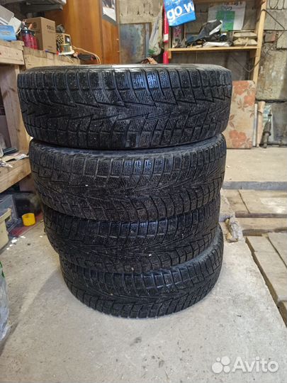 Hankook Winter I'Cept X RW10 215/70 R16 100T