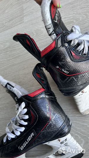 Хоккейные коньки bauer
