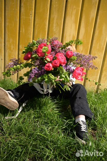 Букет с шикарными пионами