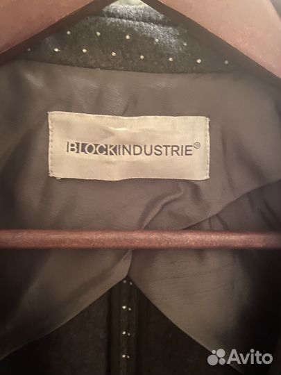 Пальто женское