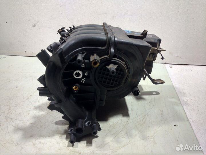 Коллектор впускной Opel Astra H Z16XER