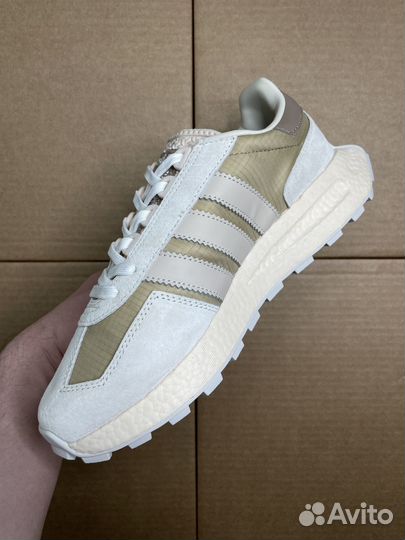 Кроссовки Adidas Retropy E5 (бежевые)