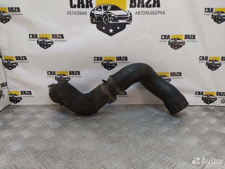 Патрубок интеркулера левый Volvo XC60