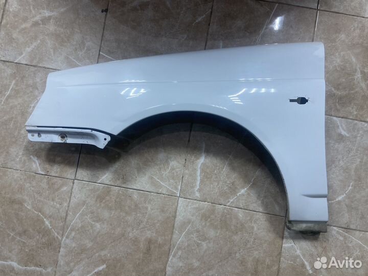 Переднее левое крыло на priora 2