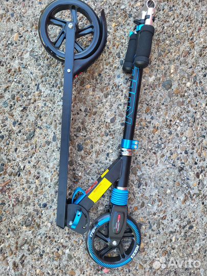 Самокат взрослый Roces