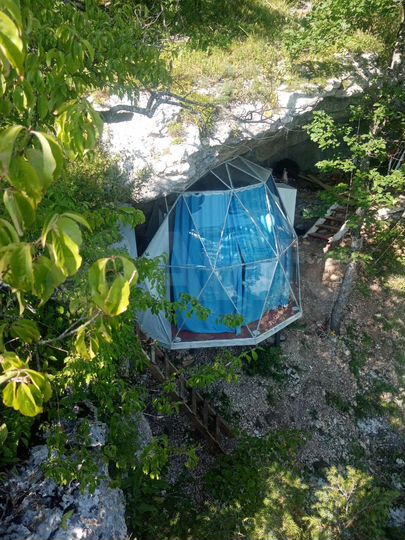 Дом 25 м² на участке 2 га