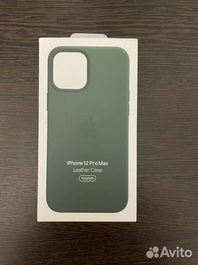 Чехол кожажый с MagSafe на iPhon 12 Pro Max