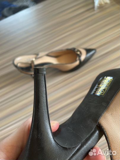 Босоножки 38