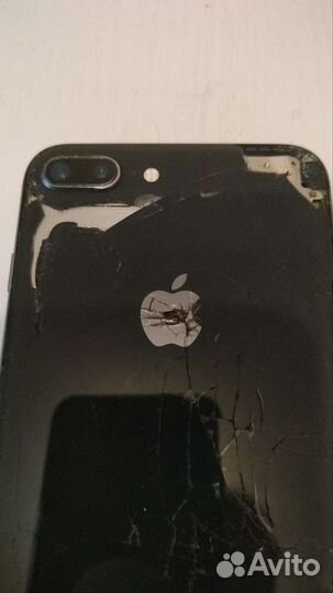 iPhone 8 plus 64gb разбитый